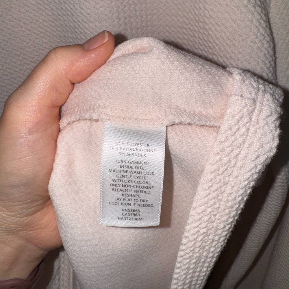 HALOGEN Pale Peach Pink Textured Long-Sleeve Top with Ruffle Cuffs - Picture 6 of 6